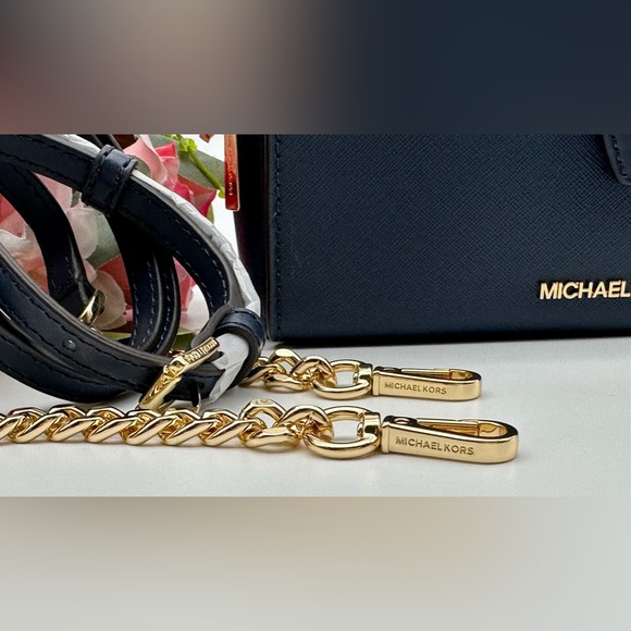 Michael Kors Navy Jet Set Medium Double Zip Phone Crossbody  Bag - Picture 13 of 15